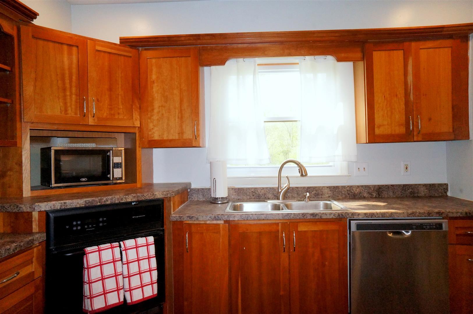 2791 Horton Road Jackson, MI 49203 - Photo 8 of 35 8KITCHEN4 (Large)
