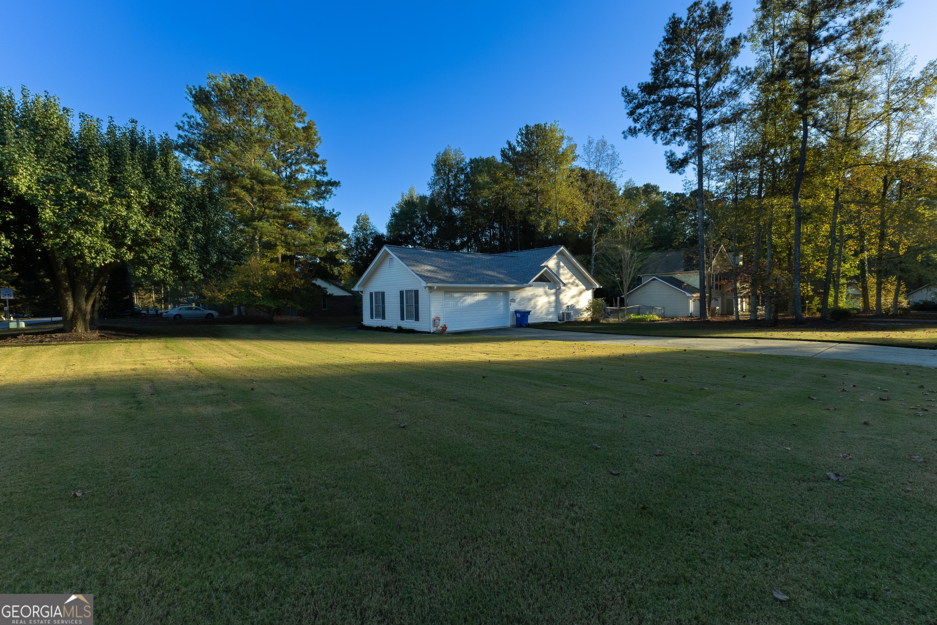 10990 Clearwater Drive Hampton, GA 30228 - Photo 5 of 46