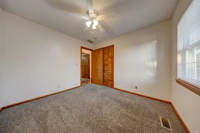 $215,000 | 7504 Pendleton Avenue, Evansville, IN 47715