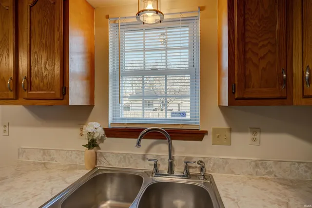 $215,000 | 7504 Pendleton Avenue, Evansville, IN 47715