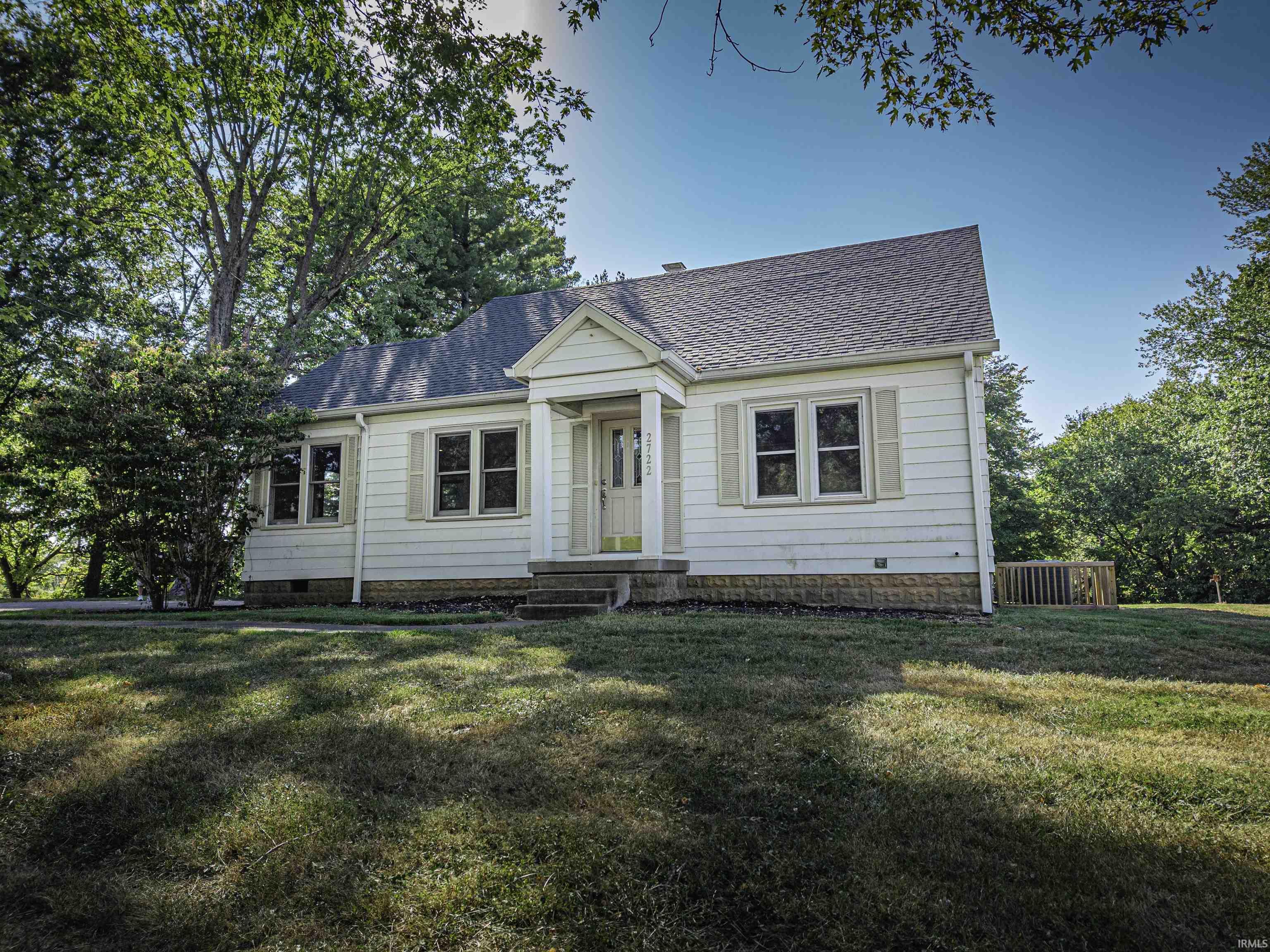 2722 North Red Bank Road Evansville, IN 47720 - Photo 1 of 36 Gallery Image 1