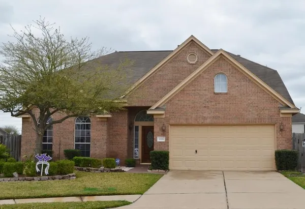 $2,350 | 20206 Avery Point Drive, Katy, TX 77449