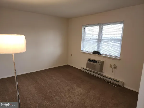 $1,189 | 76 Lark Circle, York, PA 17404