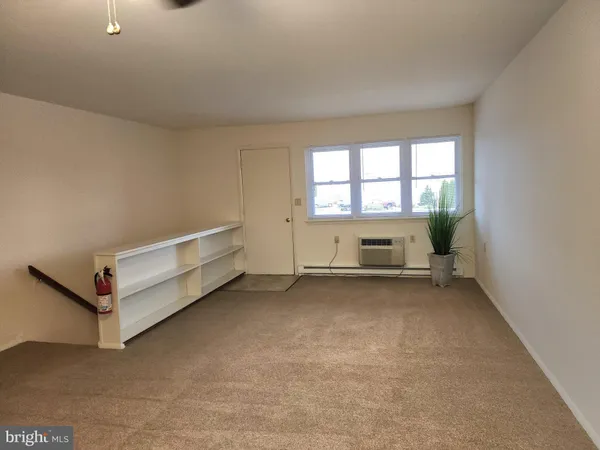 $1,189 | 76 Lark Circle, York, PA 17404