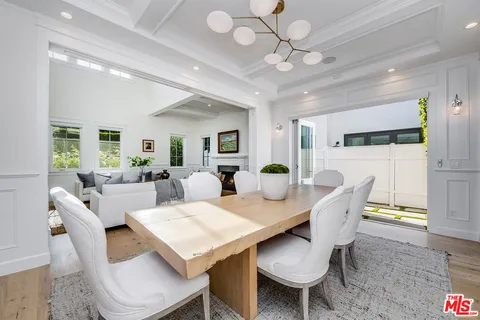 $4,095,000 | 4402 Ledge Avenue, Toluca Lake, CA 91602