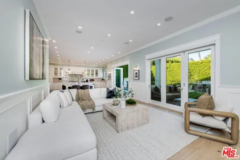 $4,095,000 | 4402 Ledge Avenue, Toluca Lake, CA 91602