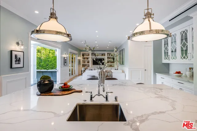 $4,095,000 | 4402 Ledge Avenue, Toluca Lake, CA 91602