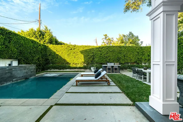 $4,095,000 | 4402 Ledge Avenue, Toluca Lake, CA 91602