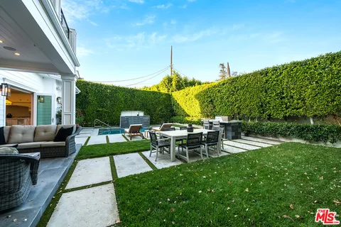 $4,095,000 | 4402 Ledge Avenue, Toluca Lake, CA 91602