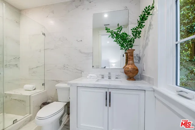 $4,095,000 | 4402 Ledge Avenue, Toluca Lake, CA 91602