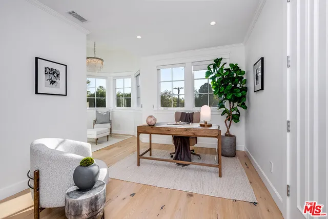 $4,095,000 | 4402 Ledge Avenue, Toluca Lake, CA 91602