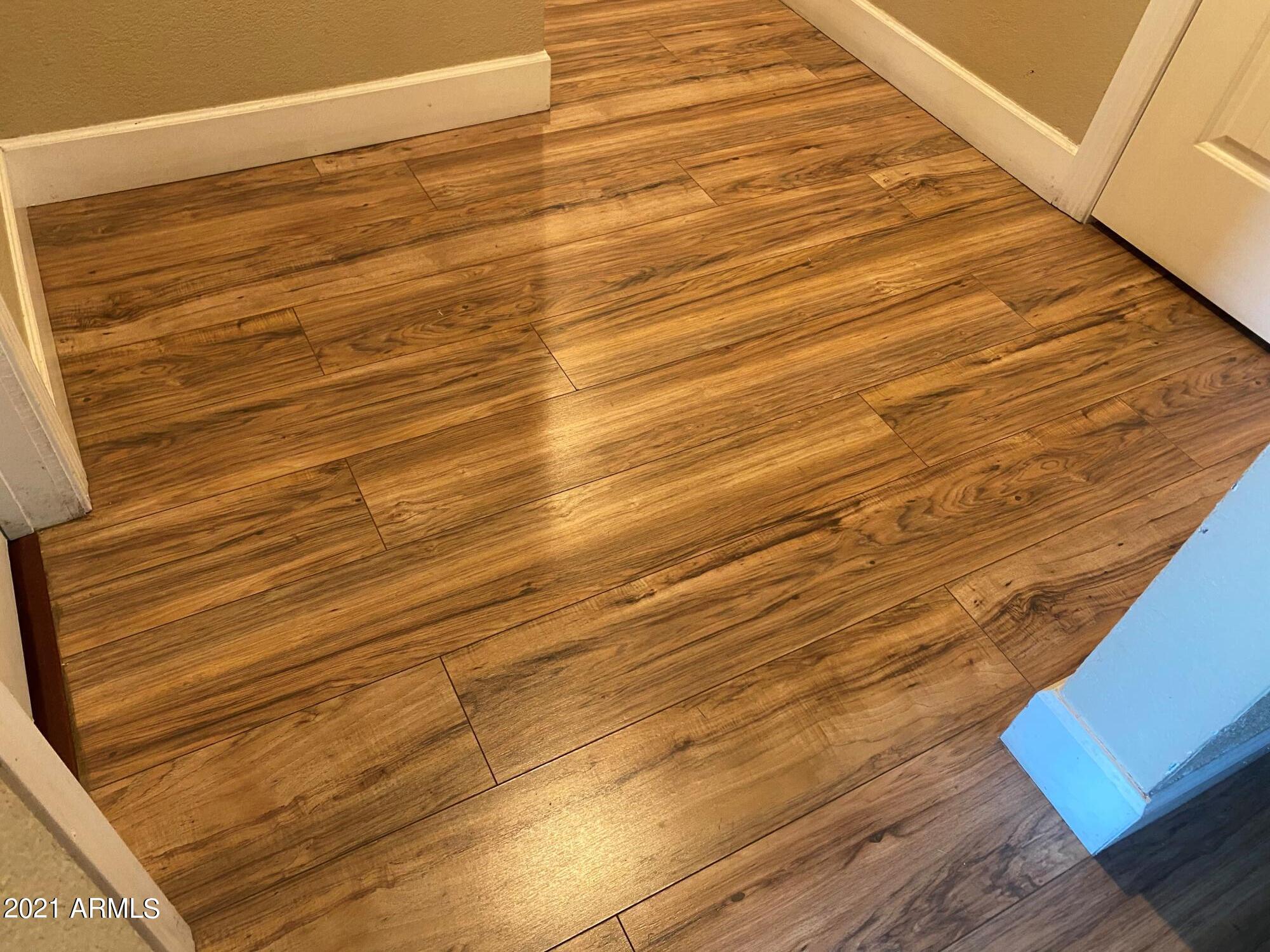 3823 West Cheery Lynn Road Phoenix, AZ 85019 - Photo 10 of 19 20211002_003833587_iOS (2)