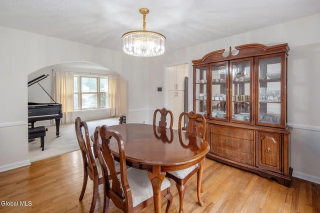 $520,000 | 228 Vincenza Lane, Guilderland, NY 12303