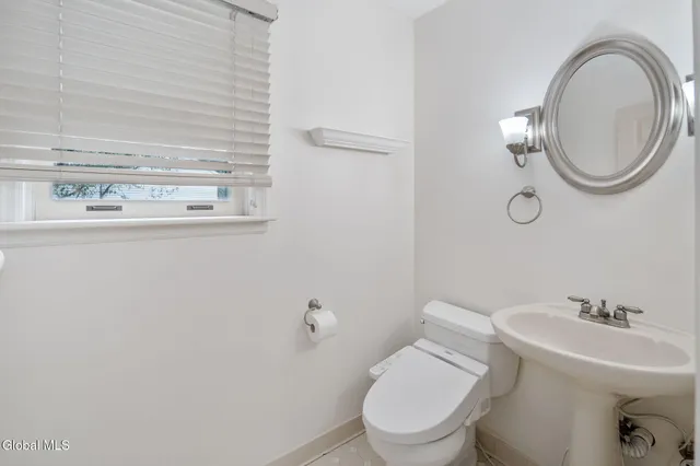 $520,000 | 228 Vincenza Lane, Guilderland, NY 12303