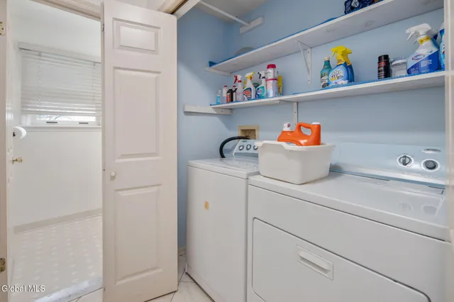 $520,000 | 228 Vincenza Lane, Guilderland, NY 12303