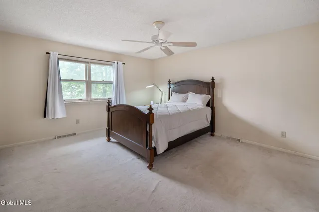 $520,000 | 228 Vincenza Lane, Guilderland, NY 12303