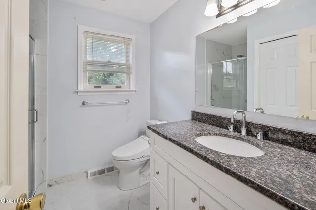 $520,000 | 228 Vincenza Lane, Guilderland, NY 12303