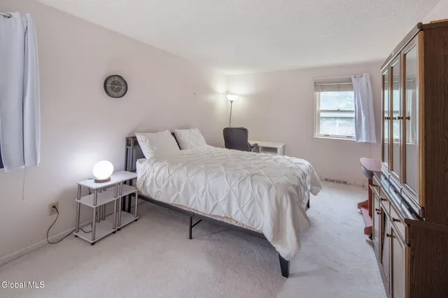 $520,000 | 228 Vincenza Lane, Guilderland, NY 12303