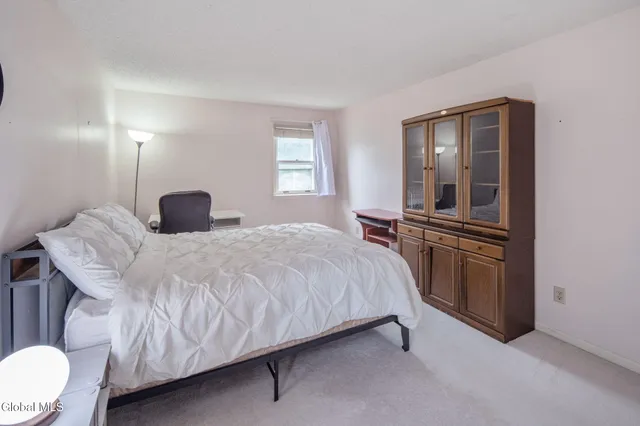 $520,000 | 228 Vincenza Lane, Guilderland, NY 12303