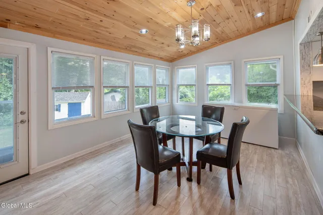 $520,000 | 228 Vincenza Lane, Guilderland, NY 12303