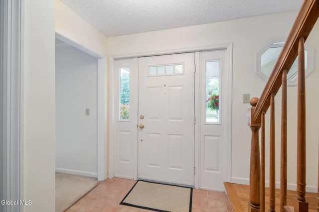 $520,000 | 228 Vincenza Lane, Guilderland, NY 12303