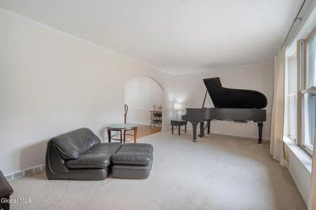 $520,000 | 228 Vincenza Lane, Guilderland, NY 12303