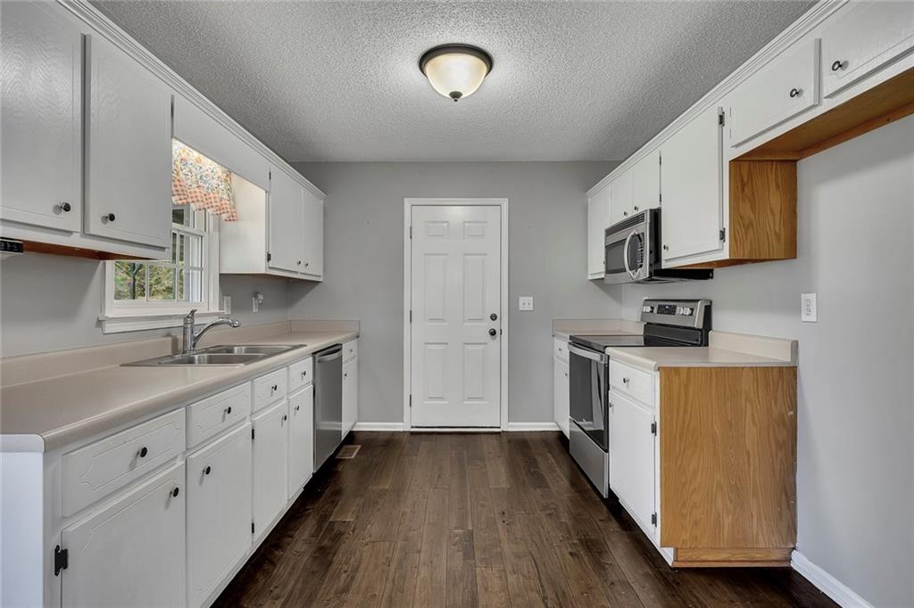 15 Autumn Ridge Drive Euharlee, GA 30145 - Photo 12 of 39