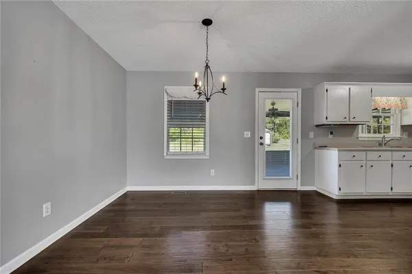 $289,900 | 15 Autumn Ridge Drive, Euharlee, GA 30145