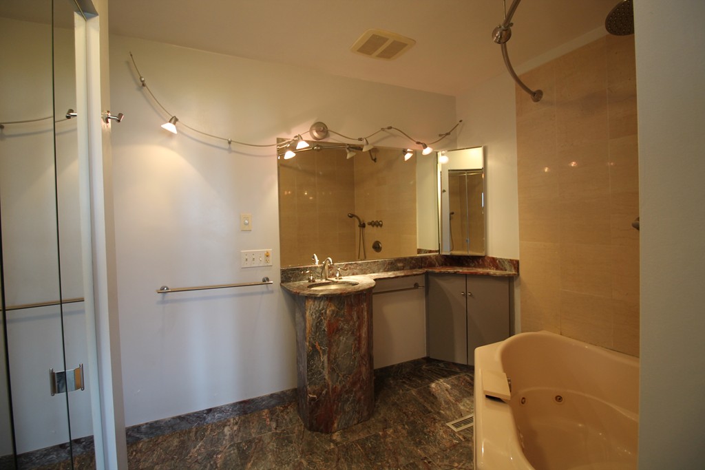 79 Harbourside Road, Unit 79 Quincy, MA 02171 - Photo 12 of 18 Gallery Image 12