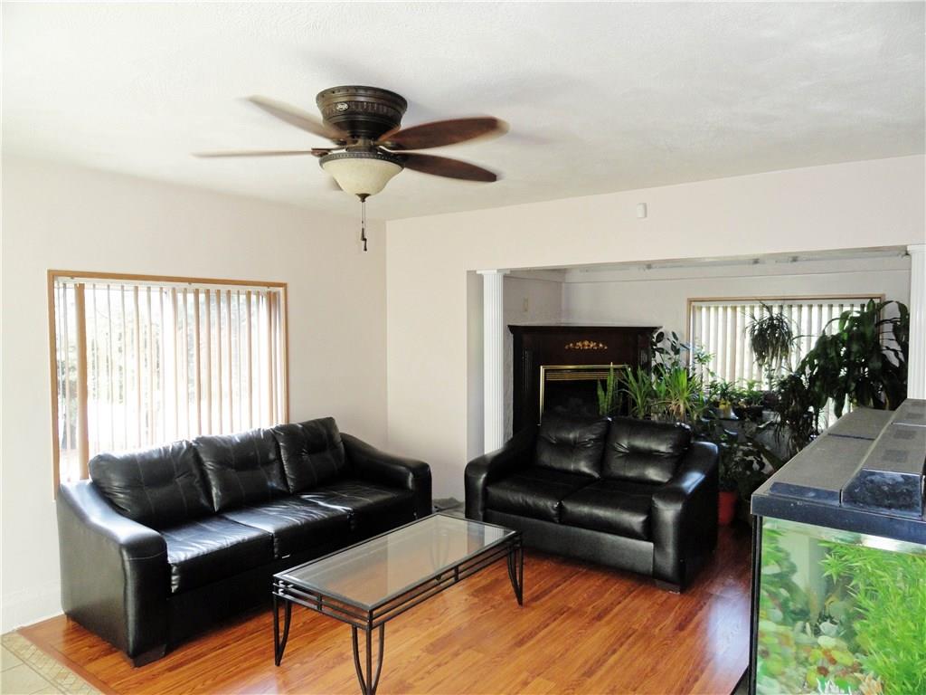 195 Kerr Road Greensburg, PA 15601 - Photo 6 of 25 Living room
