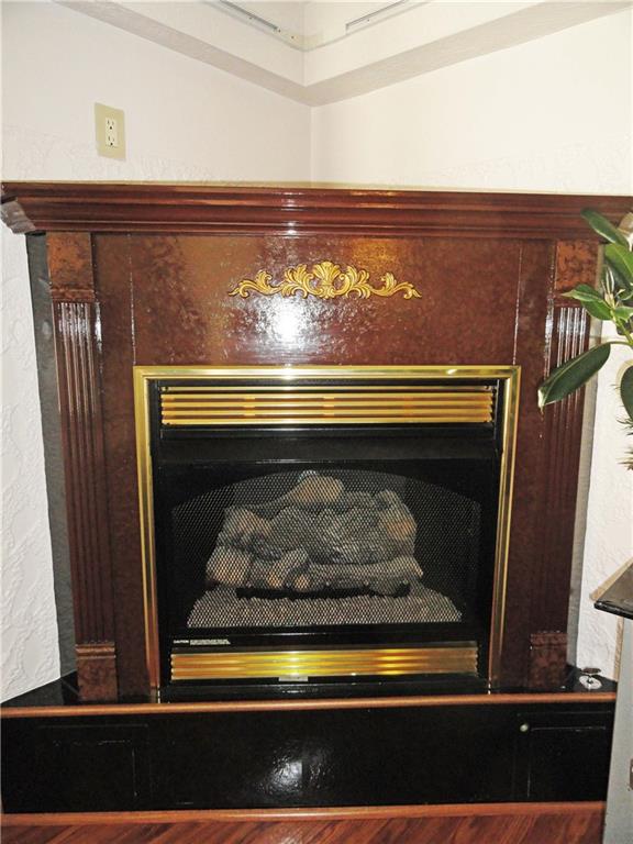 195 Kerr Road Greensburg, PA 15601 - Photo 7 of 25 Gas log fireplace