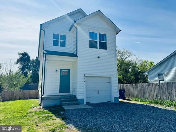 $2,700 | 233 A Church Street, Fredericksburg, VA 22408