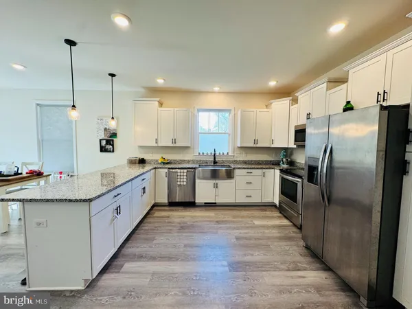 $2,700 | 233 A Church Street, Fredericksburg, VA 22408