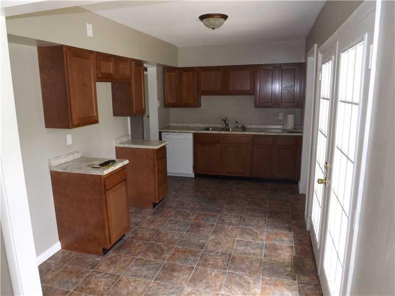 1801 West Country Club Road Connersville, IN 47331 - Photo 5 of 14 Gallery Image 5