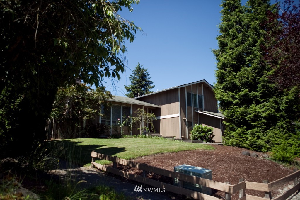 4327 Northeast 22nd Court Renton, WA 98059 - Photo 1 of 1 Gallery Image 1