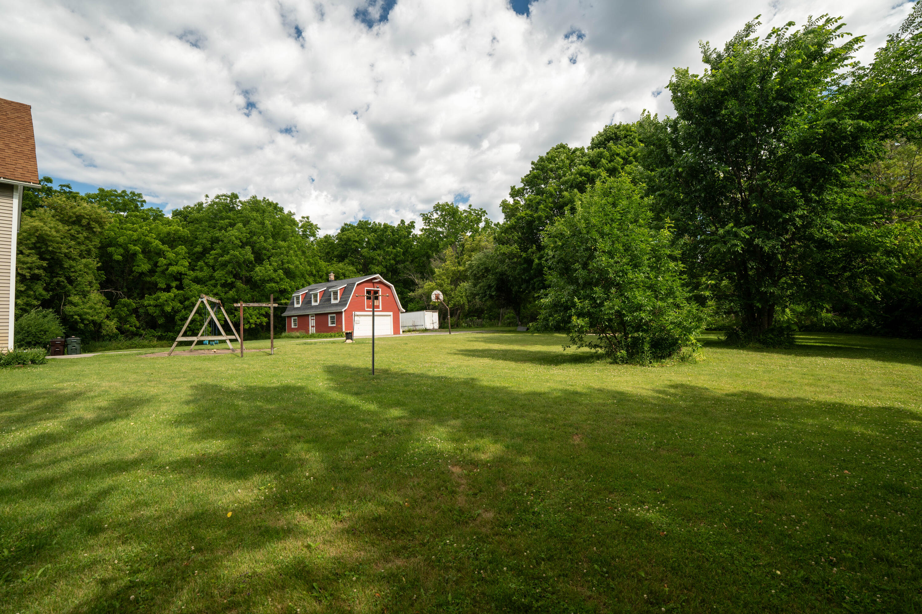 19272 West Coffee Road New Berlin, WI 53146 - Photo 47 of 49 Yard