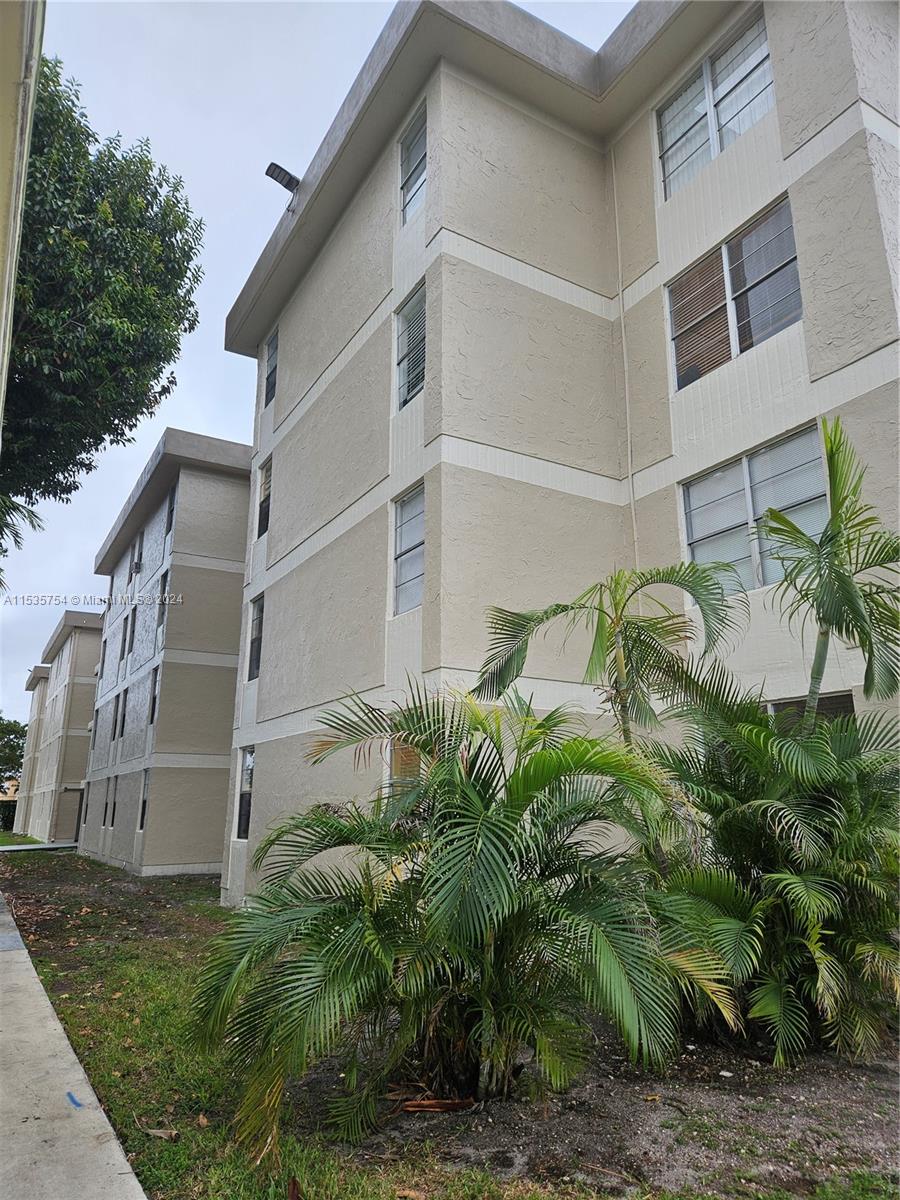 1885 West 56th St Unit 108  