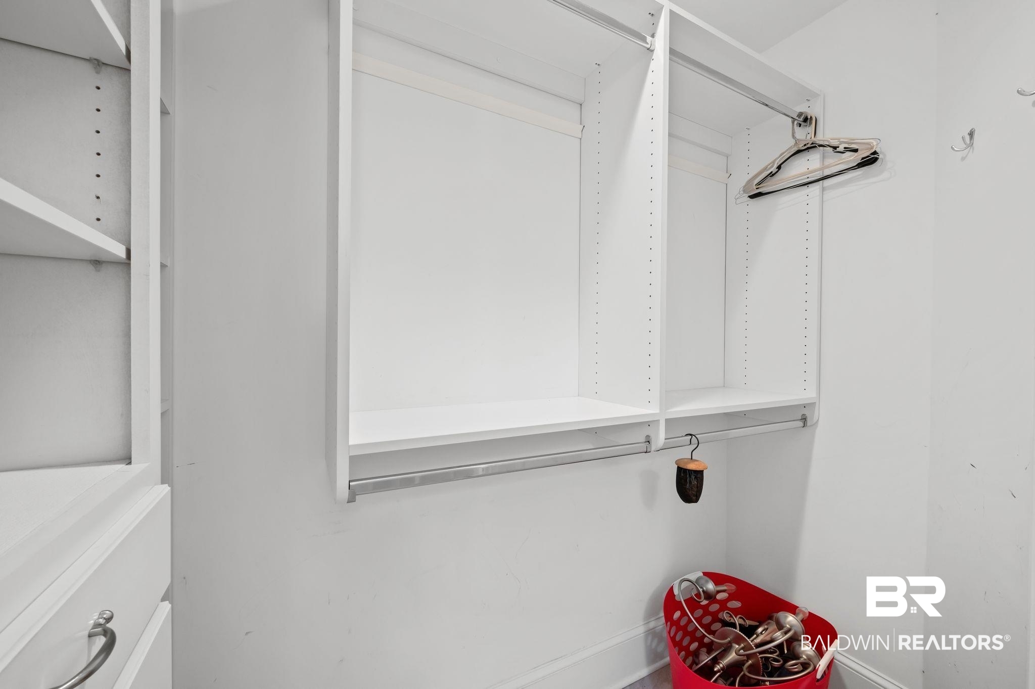 7850 Yorkhaven Road Mobile, AL 36695 - Photo 40 of 57 View of spacious closet