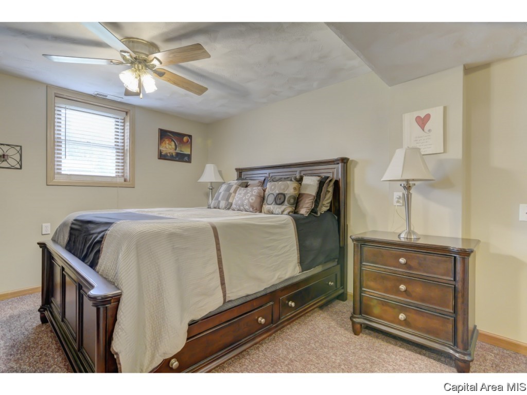 34 Melody Lane Springfield, IL 62702 - Photo 22 of 29 Gallery Image 22