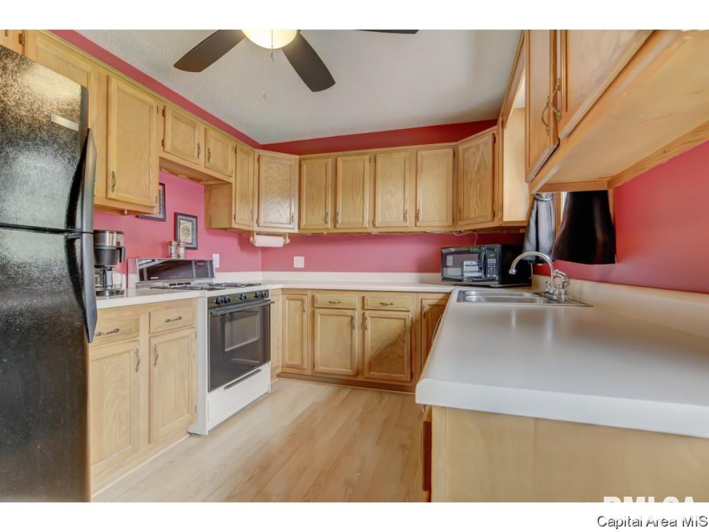 34 Melody Lane Springfield, IL 62702 - Photo 5 of 29 Gallery Image 5