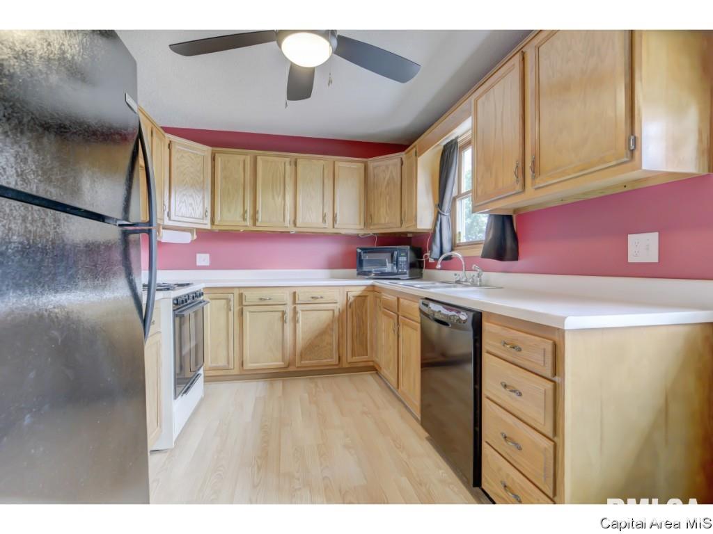 34 Melody Lane Springfield, IL 62702 - Photo 6 of 29 Gallery Image 6