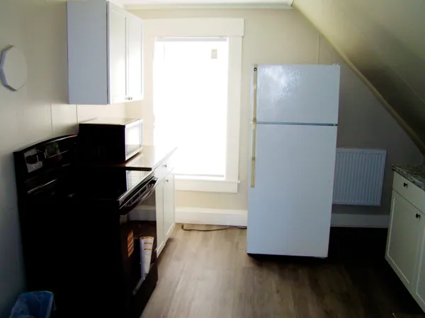 $1,900 | 86 School Street, Unit 3, Manchester, NH 03102