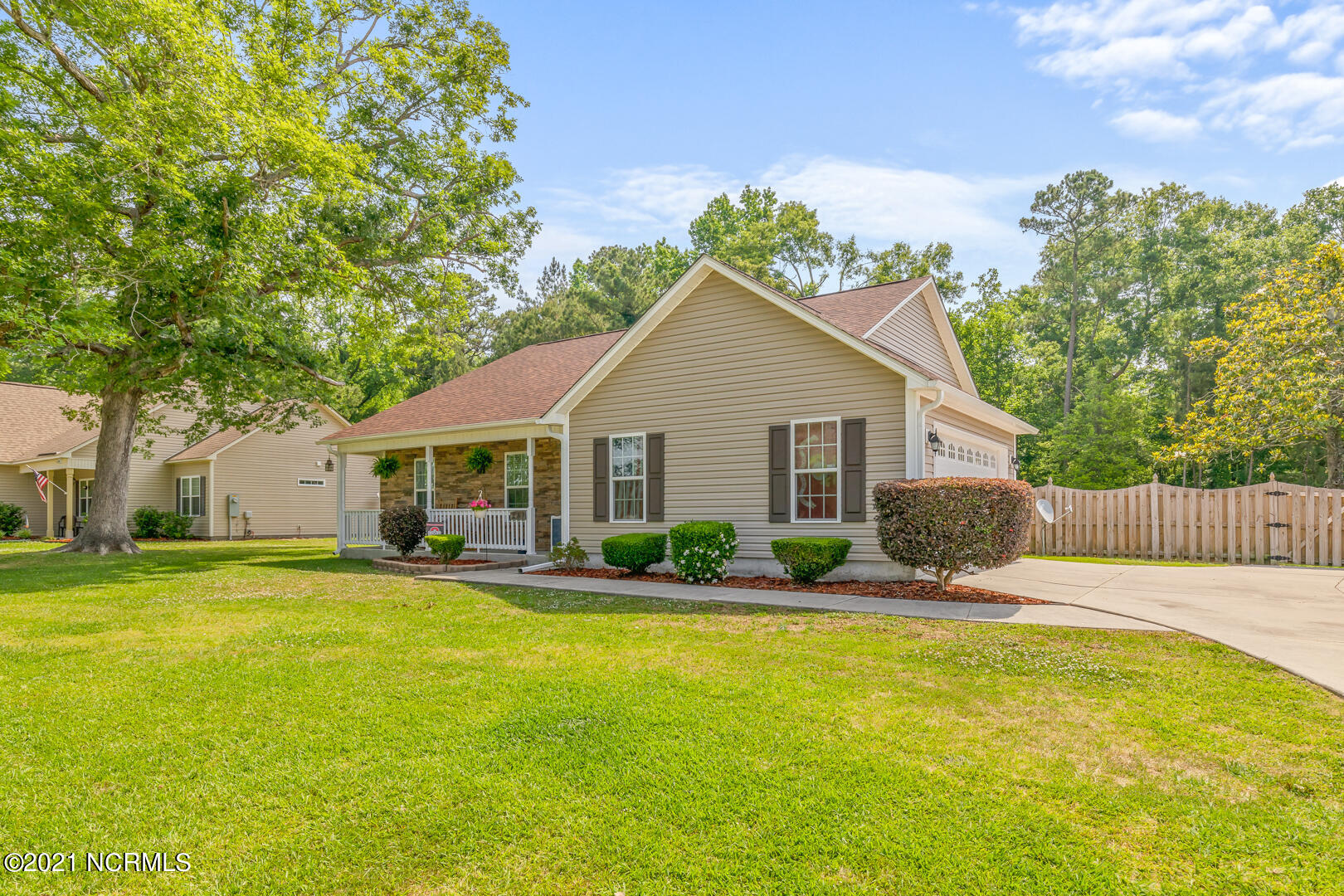 281 Haws Run Road Jacksonville, NC 28540 - Photo 3 of 42 3