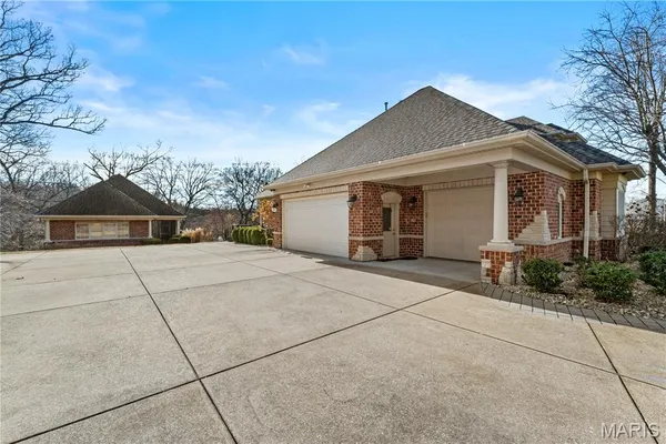 $10,000 | 12932 Sunset Bluff Court, St. Louis, MO 63127