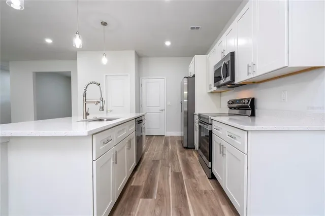 a view of empty room with window