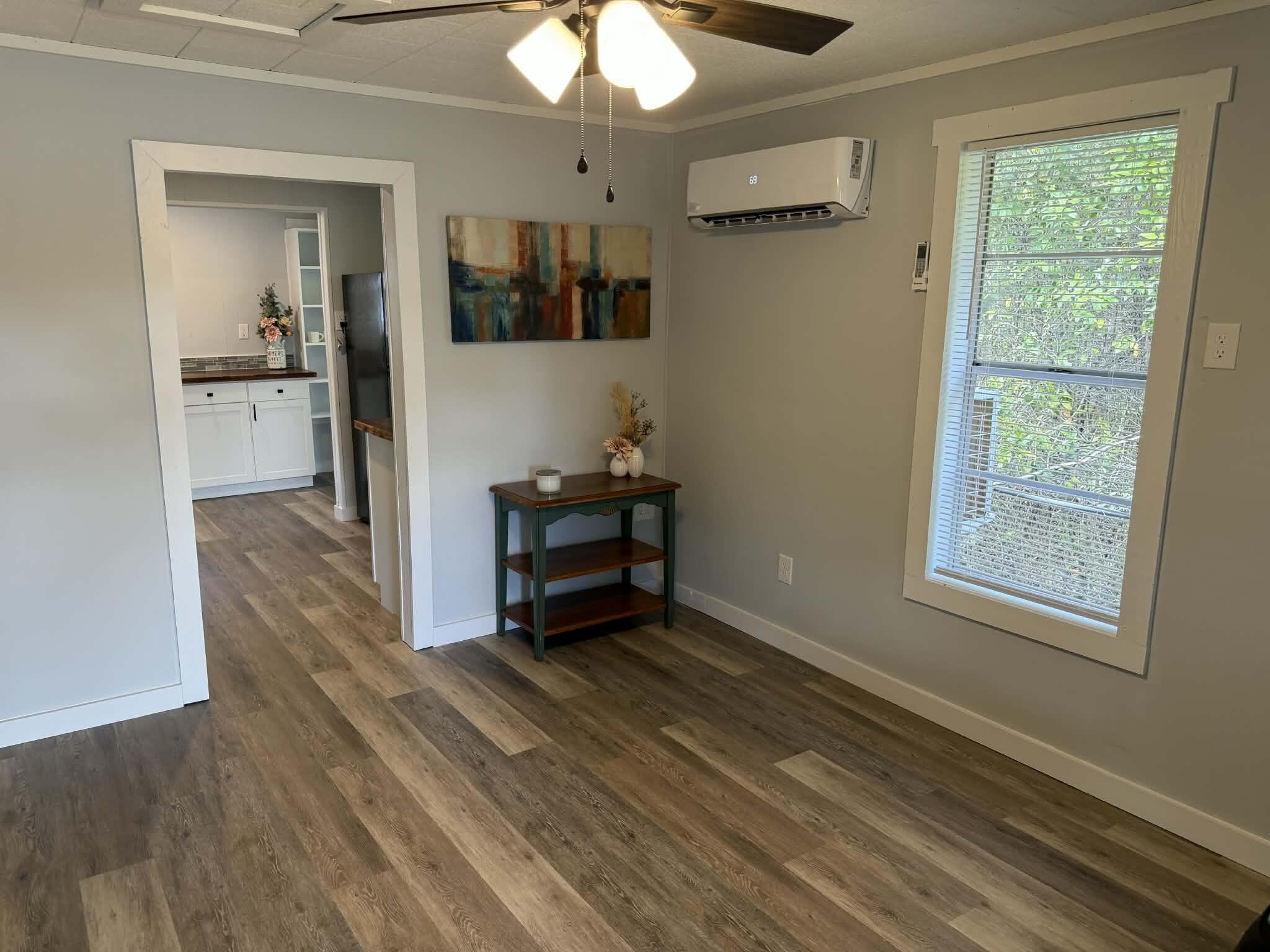 316 South 19th Street DeFuniak Springs, FL 32435 - Photo 4 of 11 Living Room