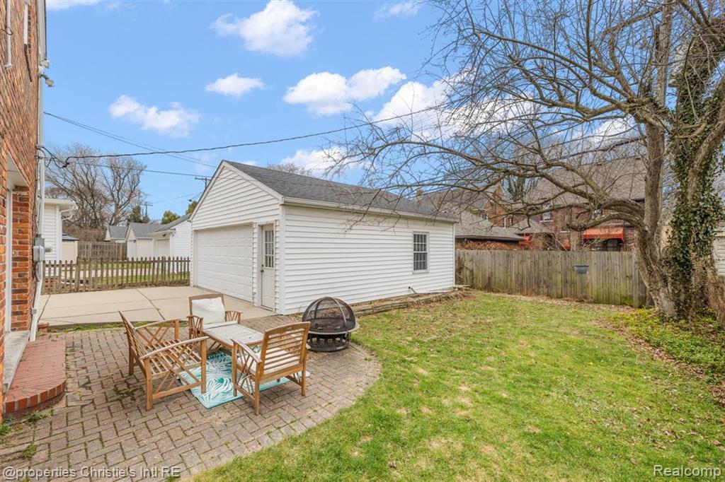 285 McMillan Road Grosse Pointe Farms, MI 48236 - Photo 30 of 33