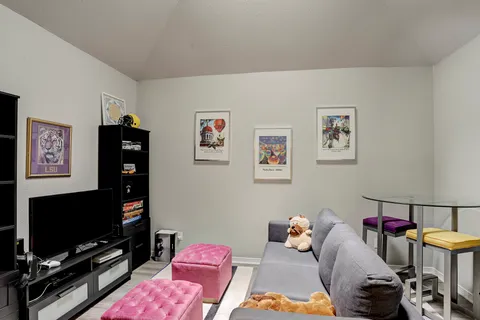 $551,250 | 12625 Memorial Drive, Unit 109, Houston, TX 77024