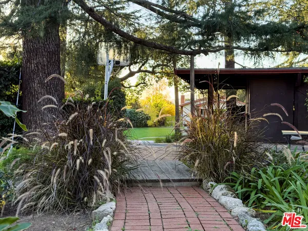 $1,999,000 | 2186 Mar Vista Avenue, Altadena, CA 91001