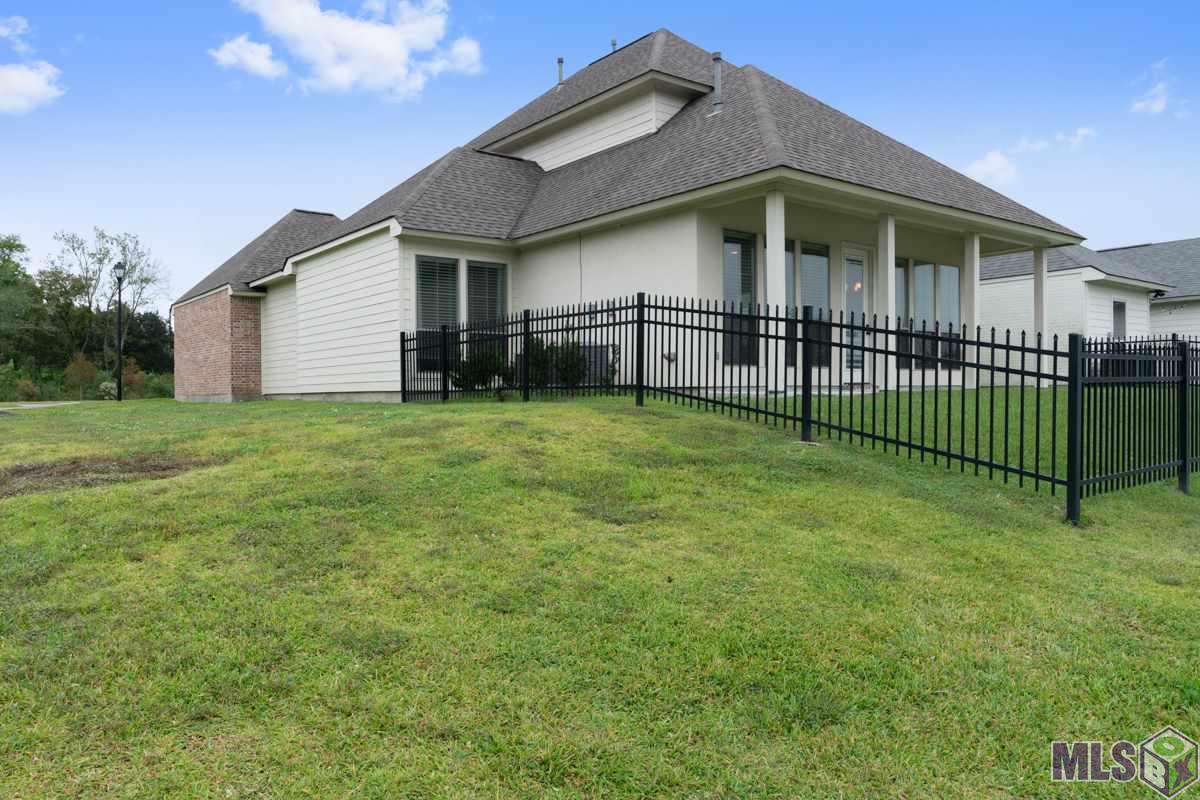 8148 Valencia Court Baton Rouge, LA 70820 - Photo 3 of 23